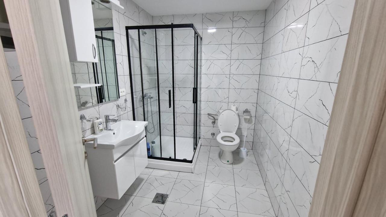 Apartman Tolosi 2 Apartman Podgorica Kültér fotó
