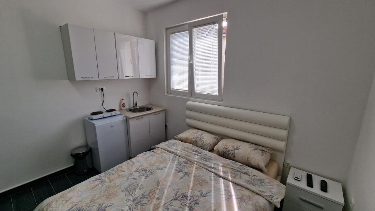 Apartman Tolosi 2 Apartman Podgorica Kültér fotó