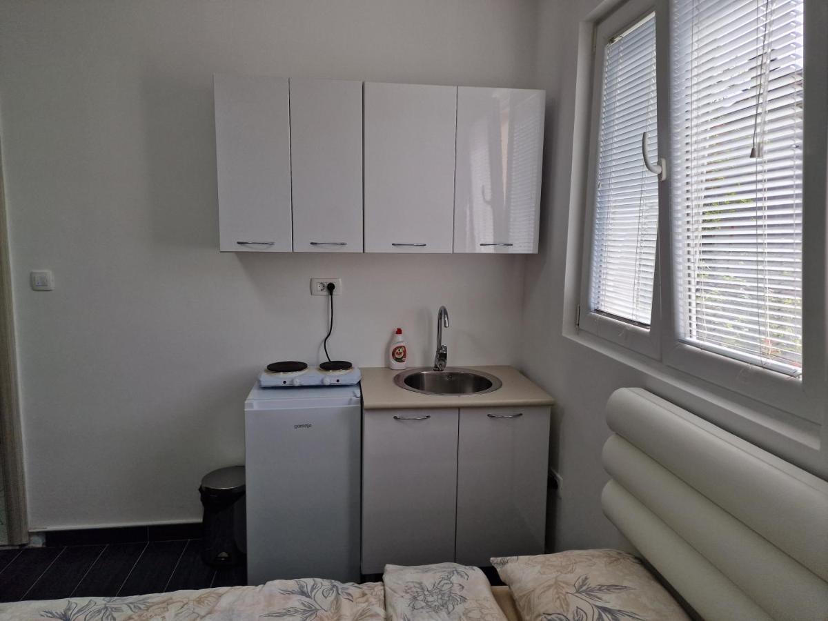 Apartman Tolosi 2 Apartman Podgorica Kültér fotó