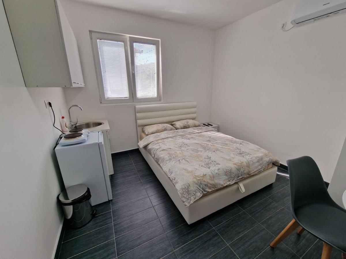 Apartman Tolosi 2 Apartman Podgorica Kültér fotó